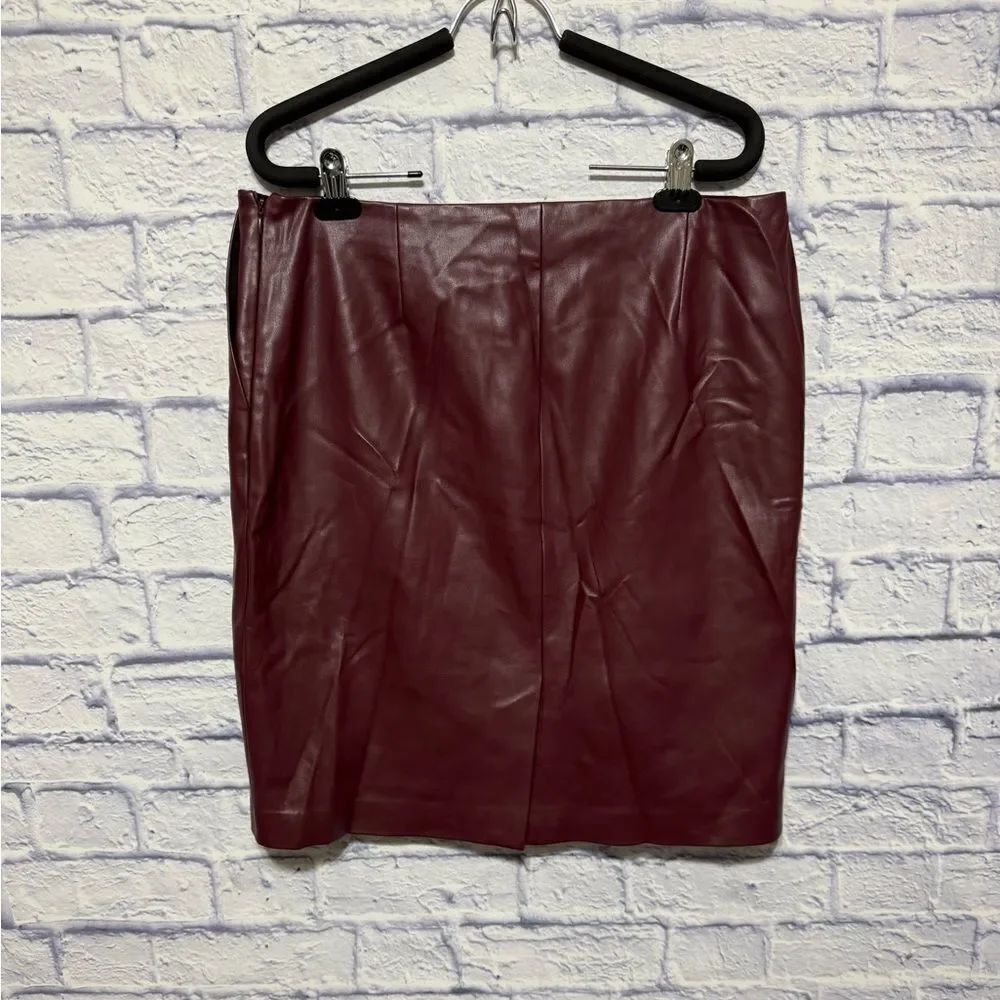 THEORY Women Faux Leather clean pencil Skirt bedford NWT burgundy size 12 - Picture 3 of 15